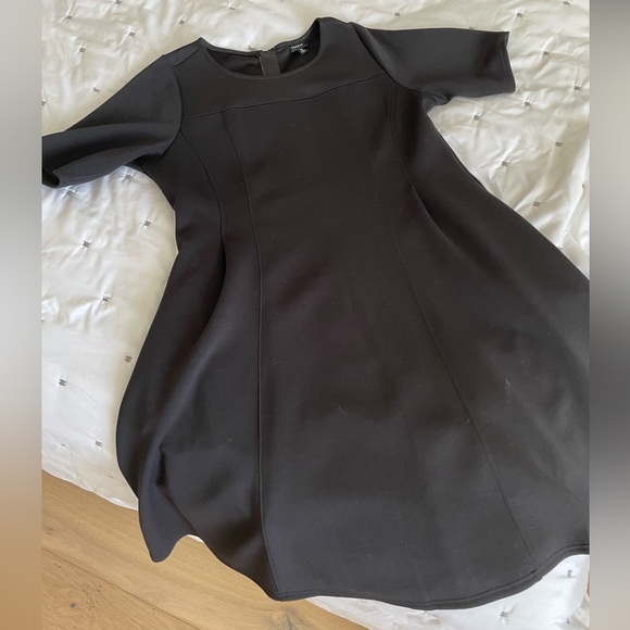 Torrid fit and flare skater dress with back zipper and pockets! Size 16 EUC - Picture 2 of 8